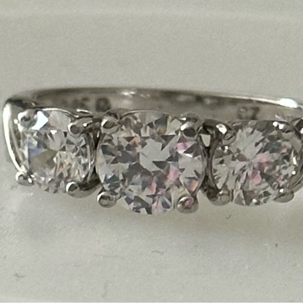 Elegant Sterling Silver 925 with Cubic Zirconia Ring—Size 7